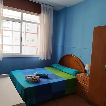 Piso Muy Antiguo, Alquilado A Estudiantes En El Curso *
